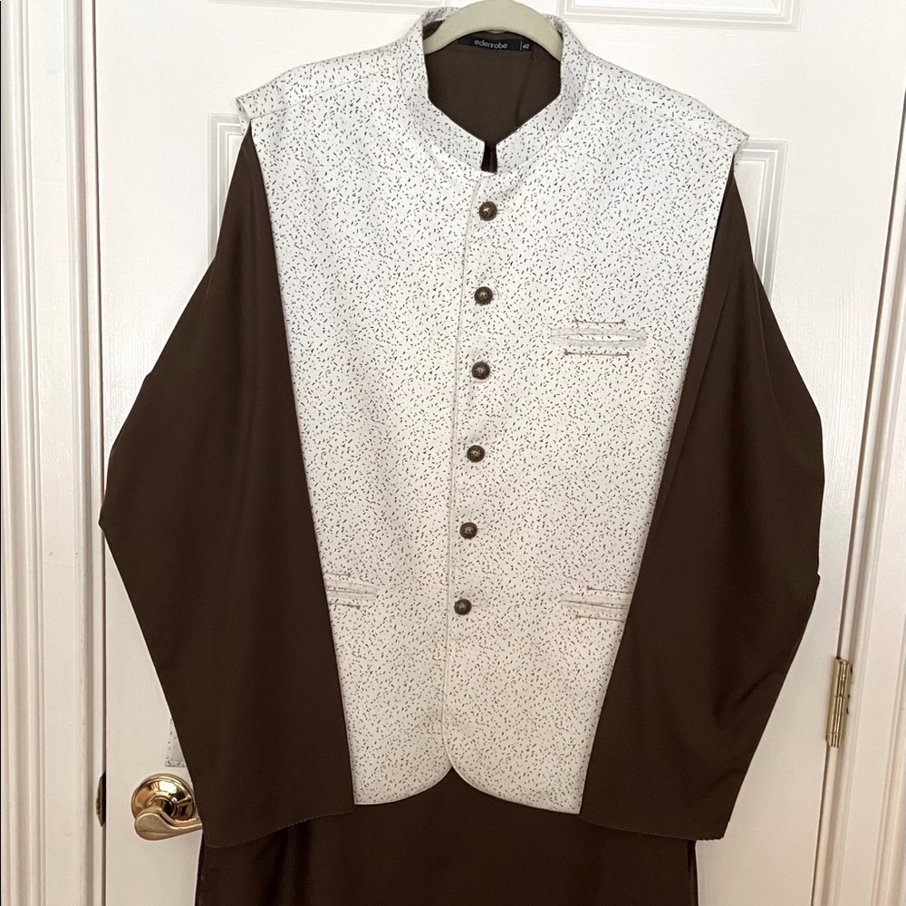 Men’s Indian outfit.